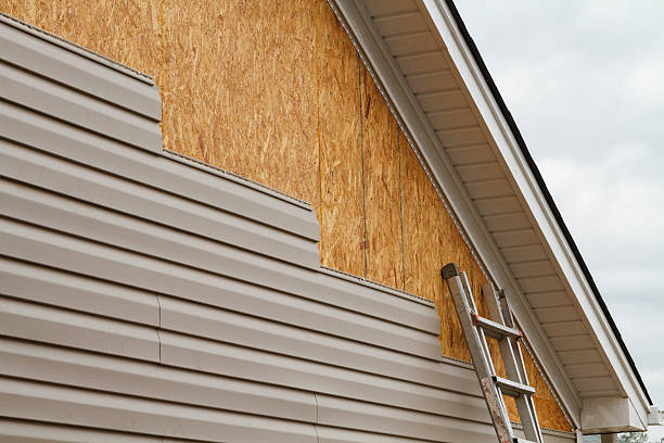Professional Fiber Cement Siding technician working in Port Reading, NJ